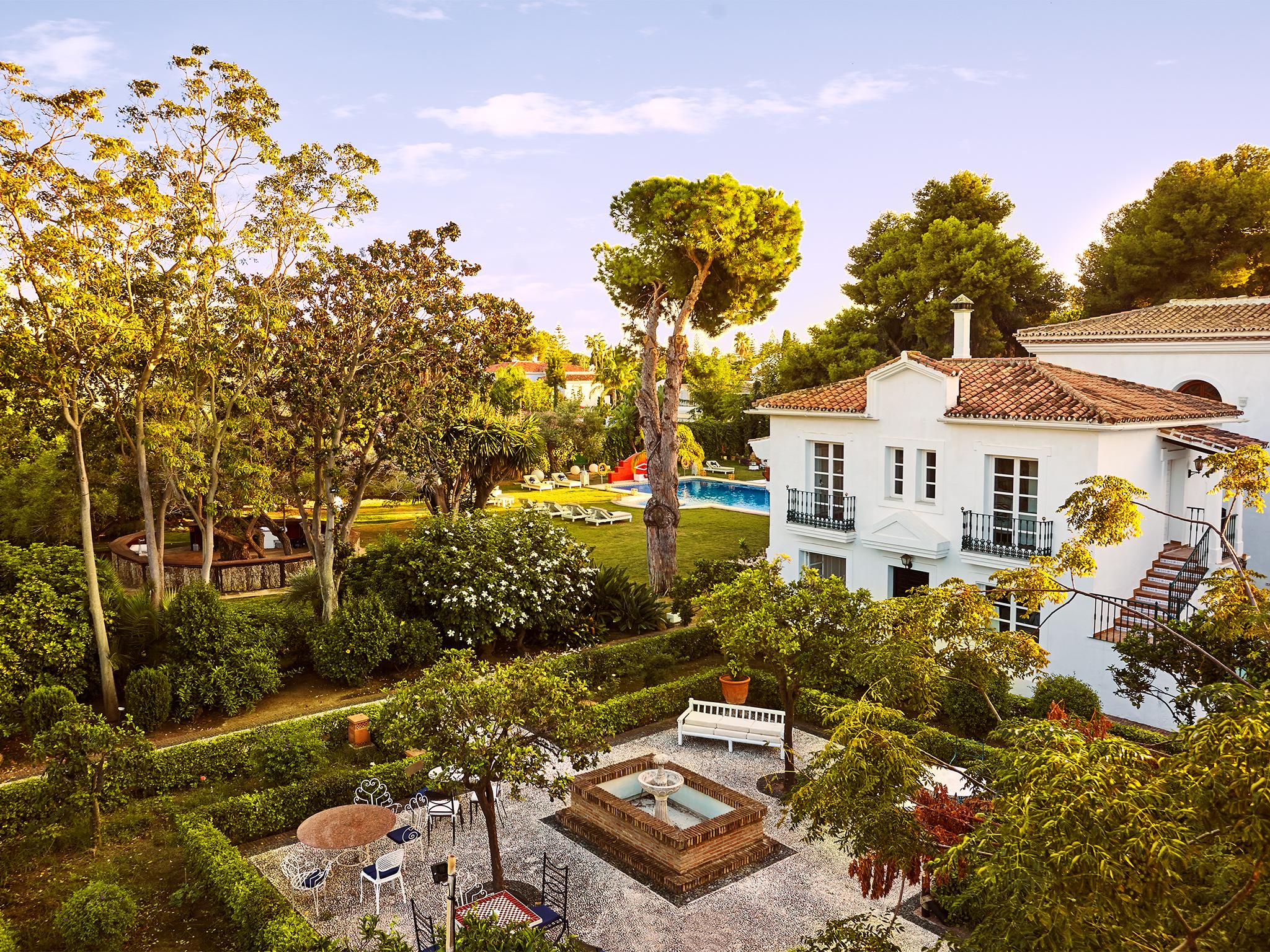 Hotel The Touch Puerto Banus Marbella Exterior photo